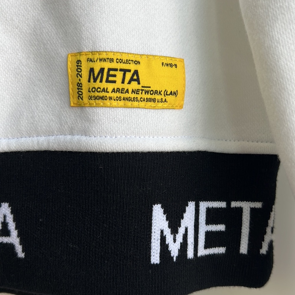 Meta Threads Hydra Crew Sweater
Men – White - Picture 10 of 15
